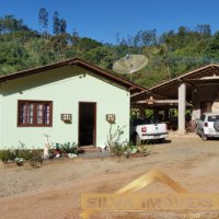 Lindo S�tio com Cachoeira