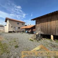 Propriedade com 02 casas!