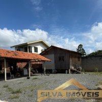 Propriedade com 02 casas!